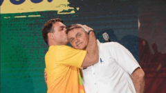 Carta de Bolsonaro é tentativa de desviar atenção de denúncia contra Valdemar e possível vídeo de Flávio, diz cientista político