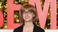 A verdadeira identidade da autora do best-seller 'A Empregada', Freida McFadden