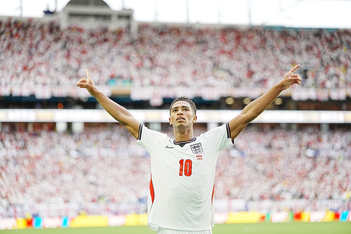 Fifa nega irregularidade em gol da Inglaterra após polêmica com fio