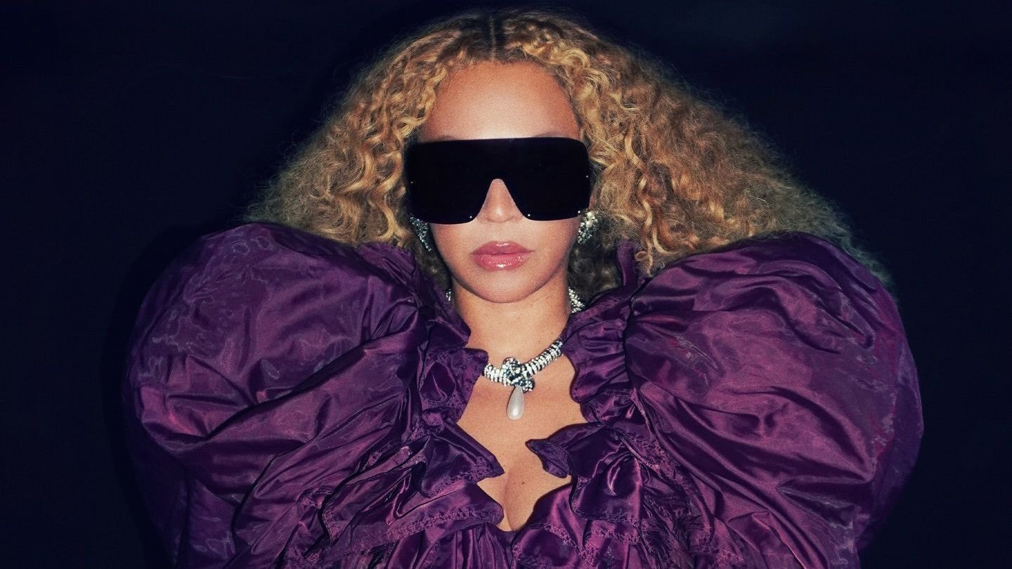 Beyoncé e Blue Ivy fazem participação surpresa em show de Jay-Z