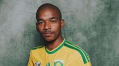 Polícia investiga morte de Jayden Adams, jogador que disputou a Copa pela África do Sul