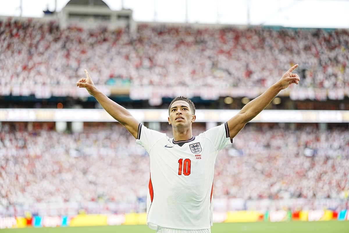 Fifa nega irregularidade em gol da Inglaterra após polêmica com fio