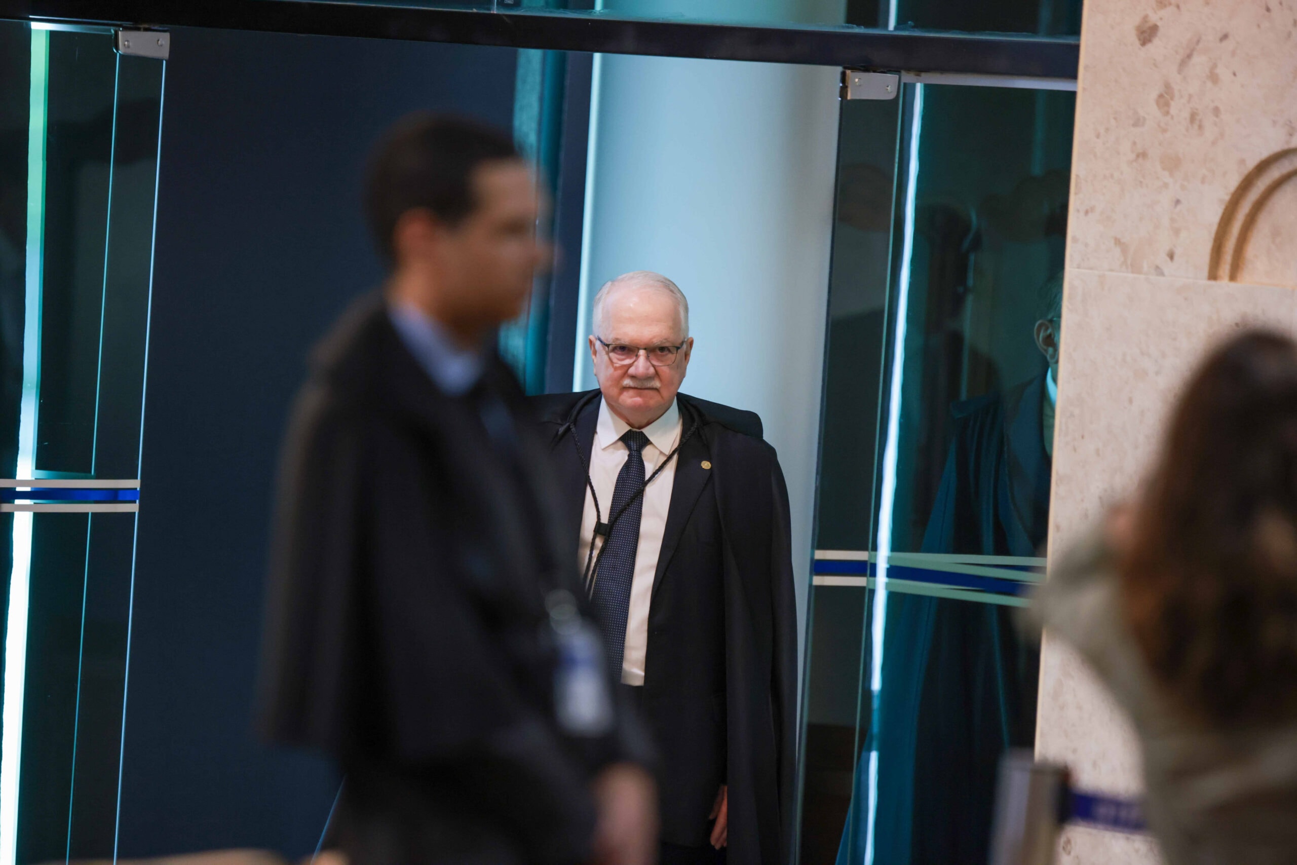 Fachin diz que penduricalhos terão regras com responsabilidade fiscal