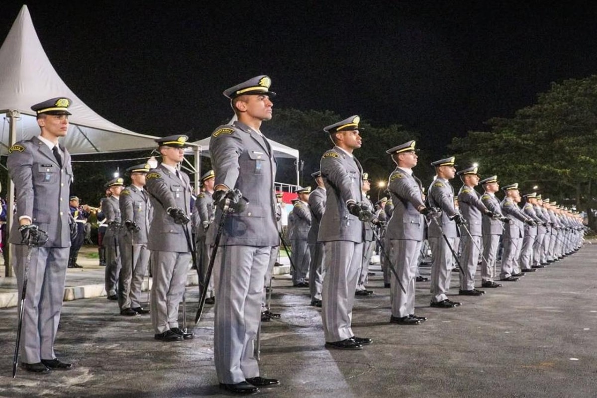 Concurso do Instituto Militar de Engenharia tem 130 vagas abertas