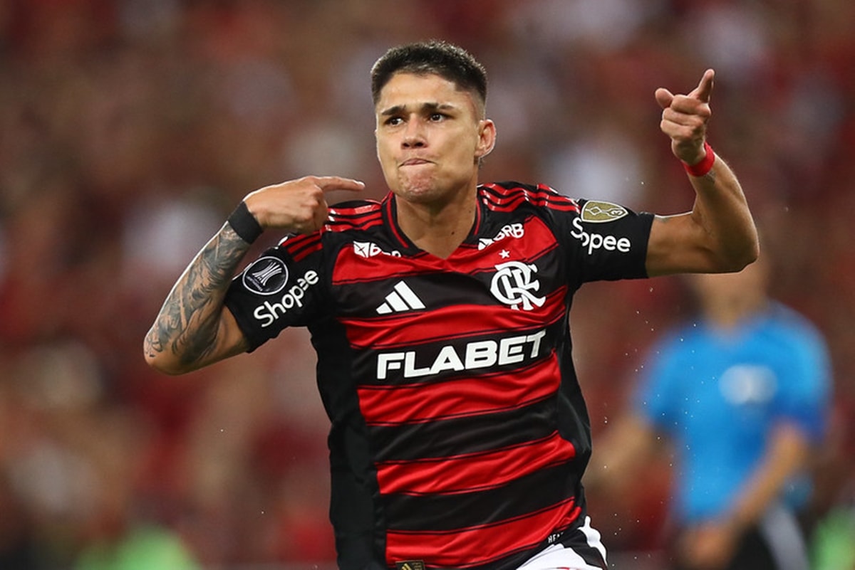 Luiz Araújo xinga torcedor do Flamengo após receber críticas durante live