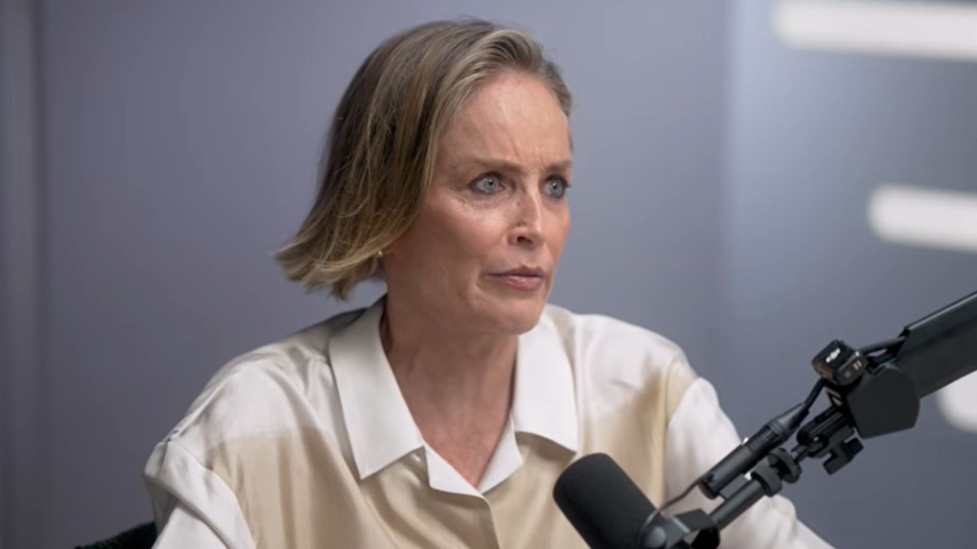 O que é celibato? Entenda a opção de vida de Sharon Stone aos 68 anos