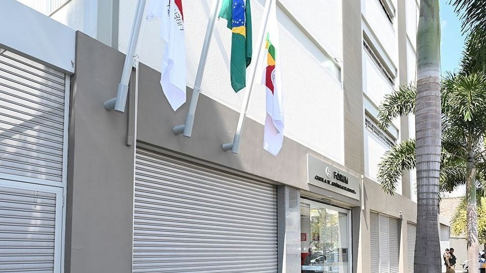 Justiça mantém justa causa de homem que dançou de muletas na Oktoberfest