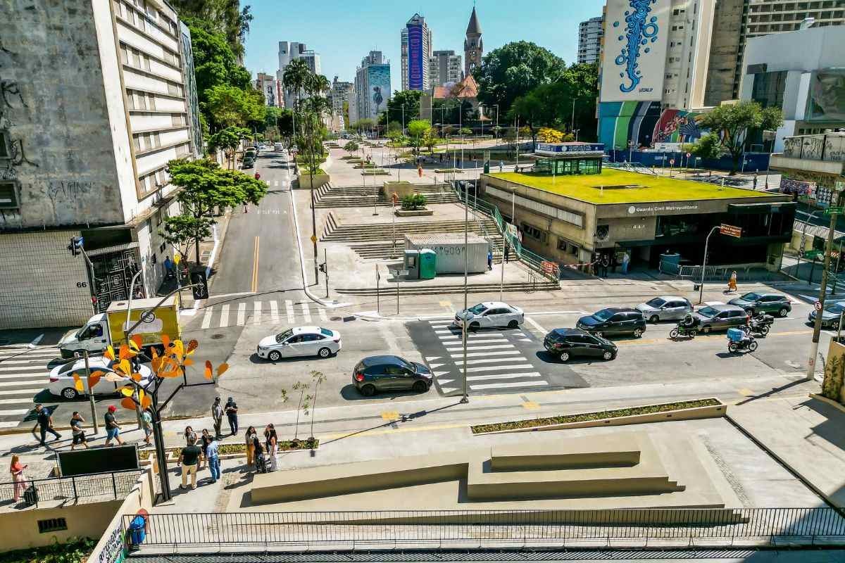 O que não pode ser concedido (por Hubert Alquéres)