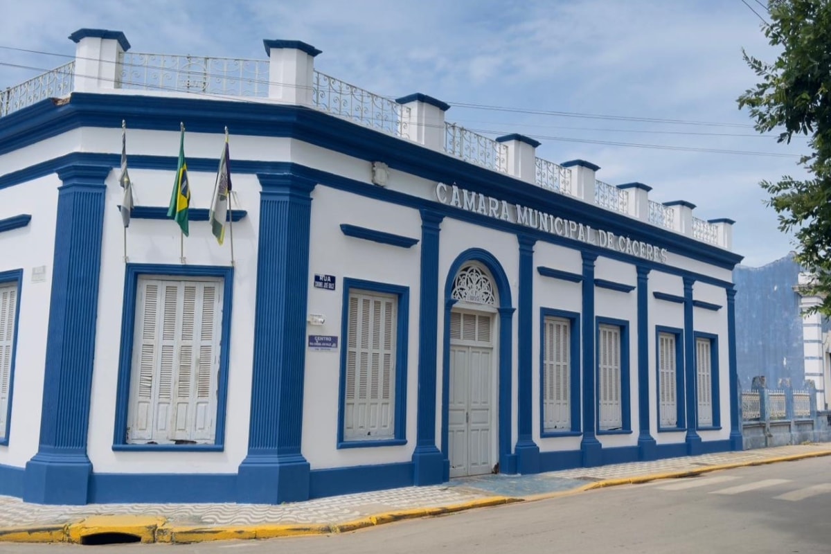 MT: com salário de R$ 11,2 mil, vereadores criam auxílio alimentação de R$ 1,7 mil