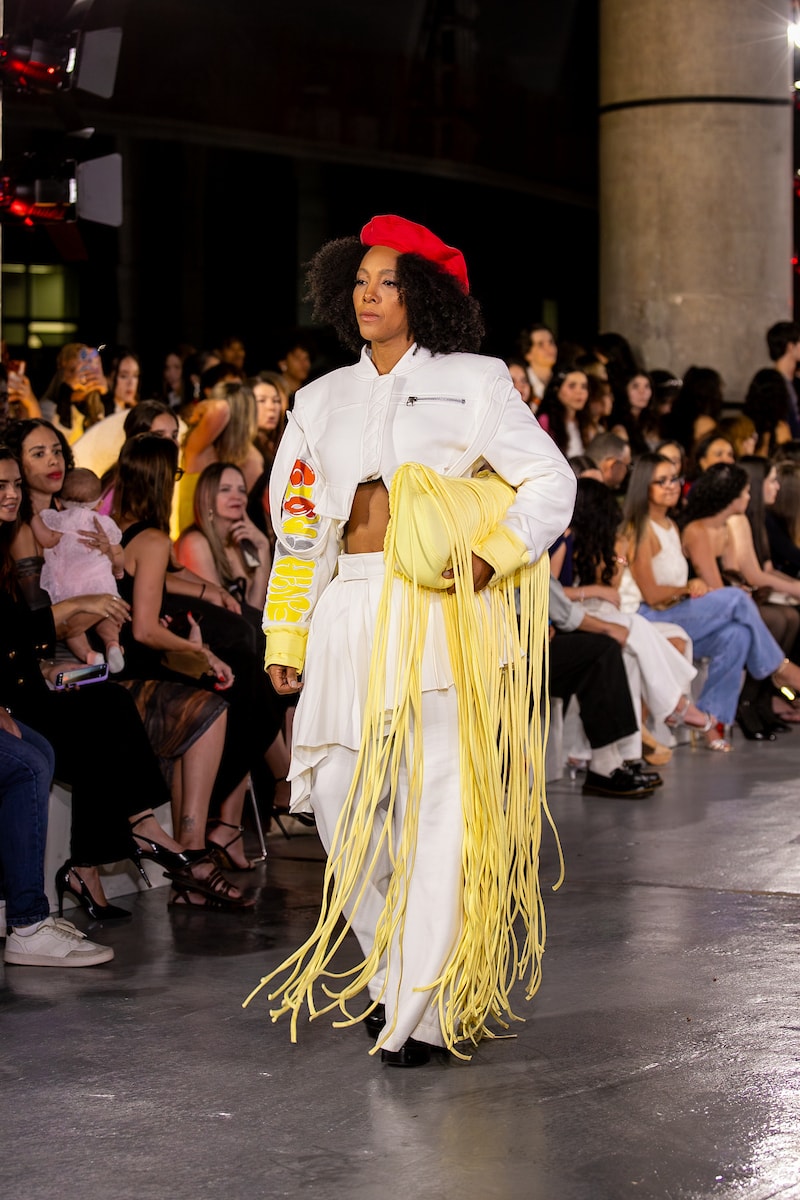 Franjas e movimento são tendência nos desfiles do Metrópoles Catwalk