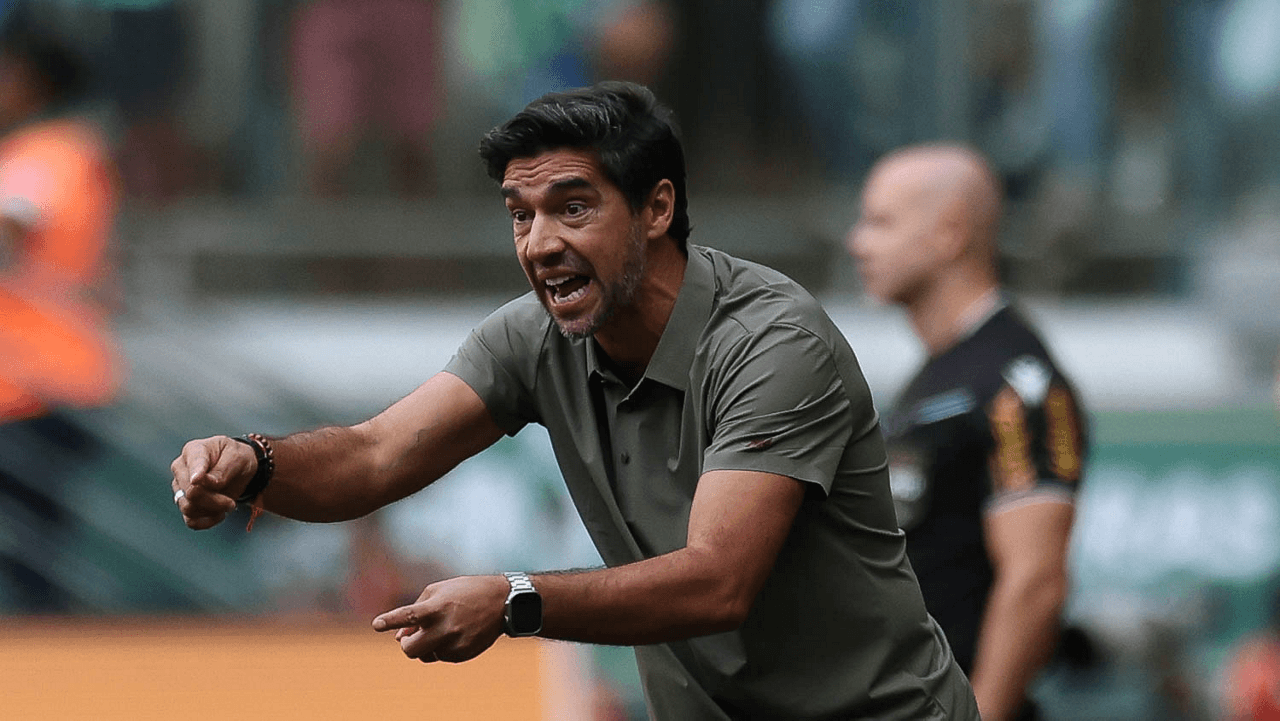 Garro sobre atrito com árbitro de Inter x Corinthians: “Posso ser expulso”