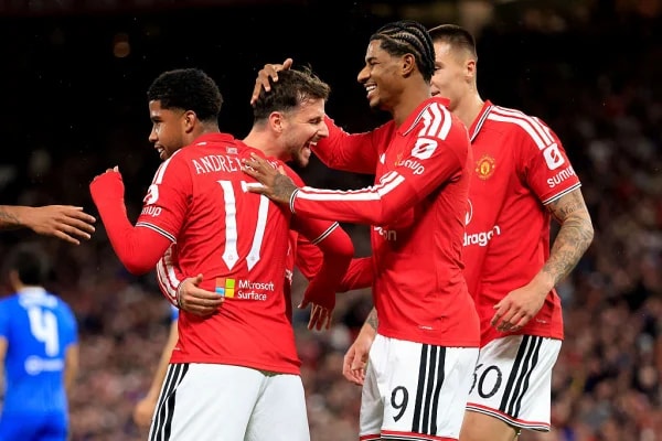 Manchester United registra rombo de quase R$ 300 milhões em balanço anual
