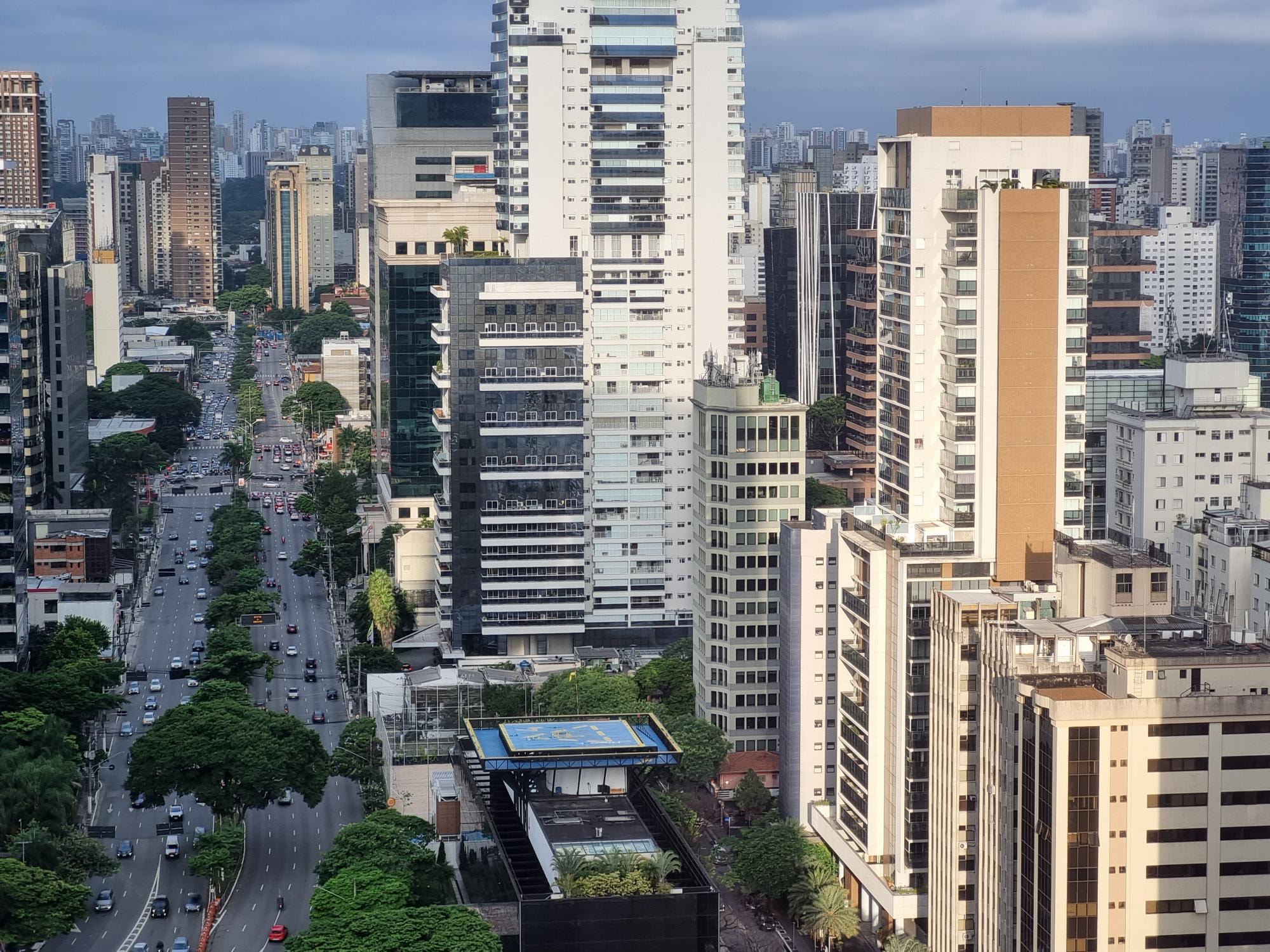 Patria registra locações 31% acima da média e vê nova fase para FIIs de escritórios
