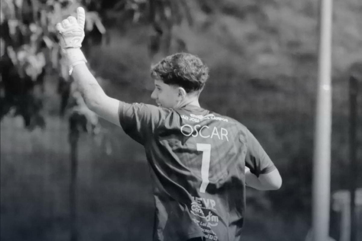 Goleiro de 14 anos morre após acidente de carro em SP
