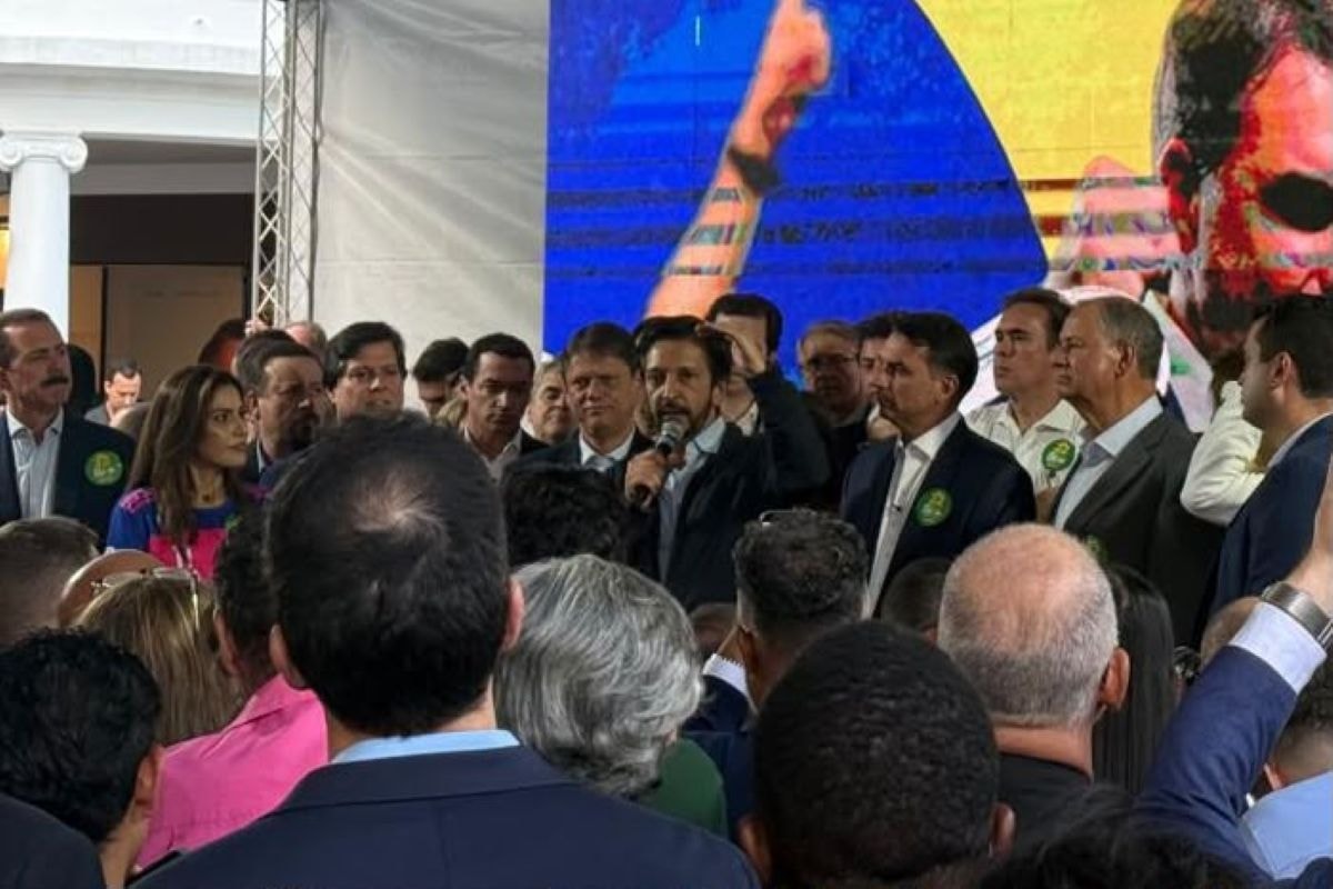 Nunes defende redução da maioridade penal em ato do MDB com Flávio
