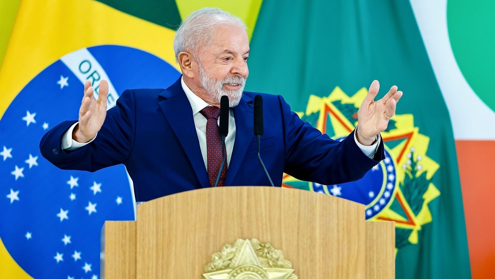 PT celebra liderança em pesquisa e mira eleitores independentes