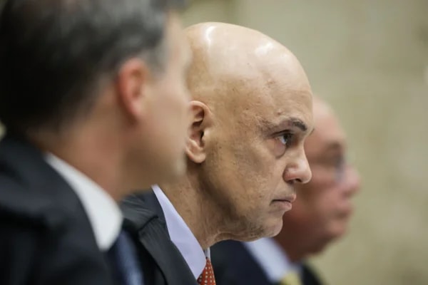Moraes x Mendonça: entenda o que é o Inquérito das Fake News