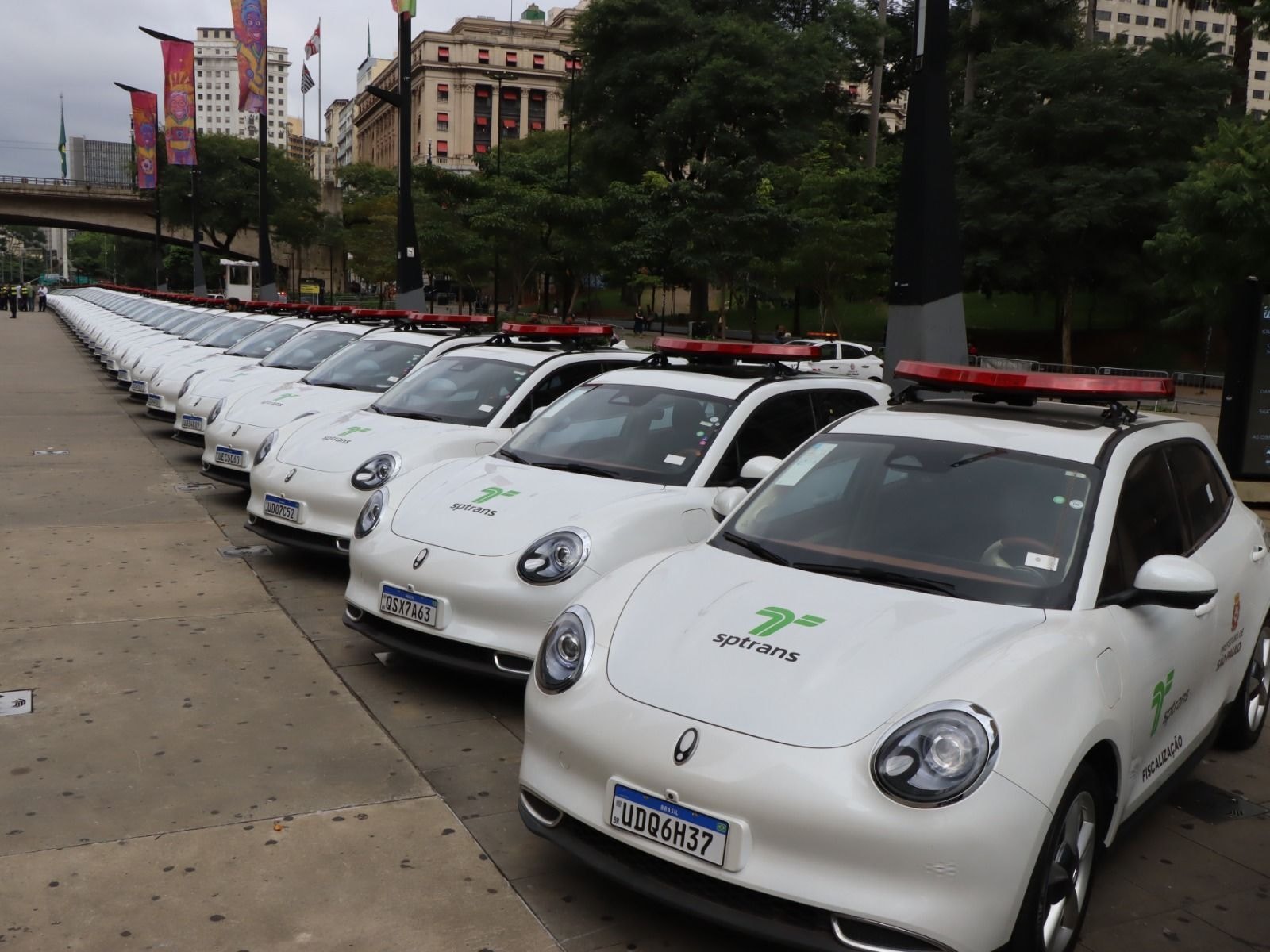 Lotus chega ao Brasil com operação oficial e esportivos de alto desempenho