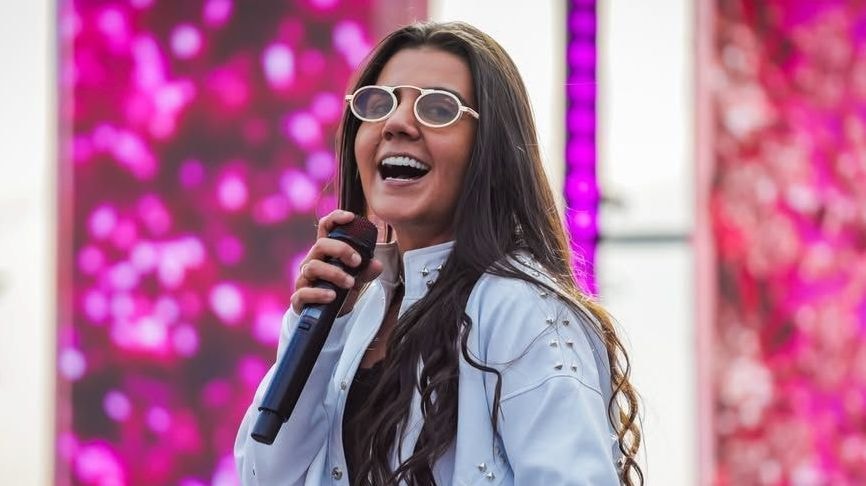 Yasmin Santos revela que sofreu gordofobia: “Me sentia um patinho feio”