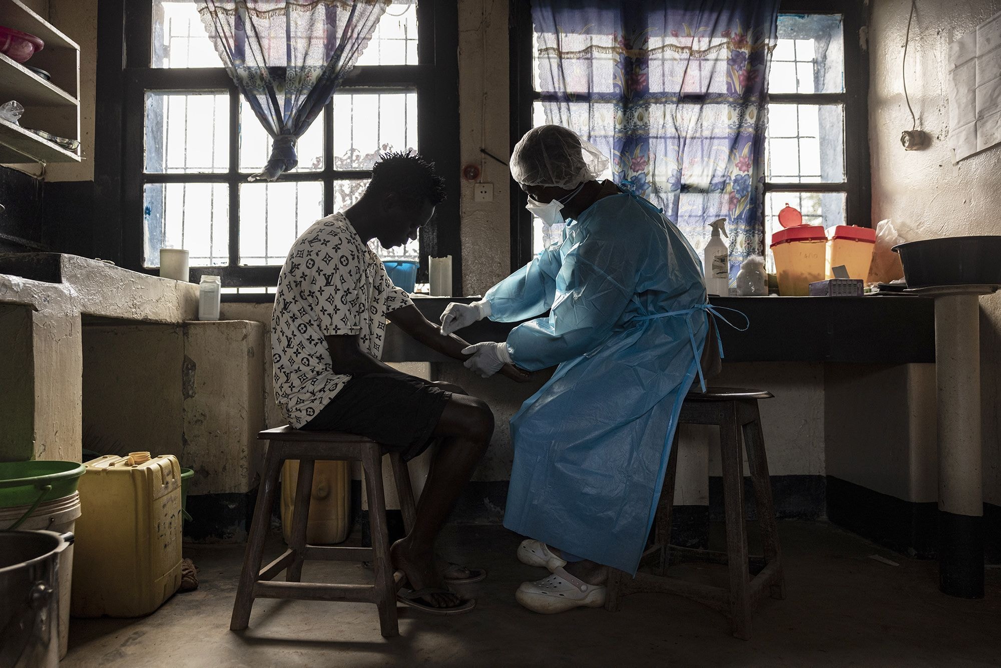 Cidadão dos Estados Unidos com Ebola é internado na Alemanha