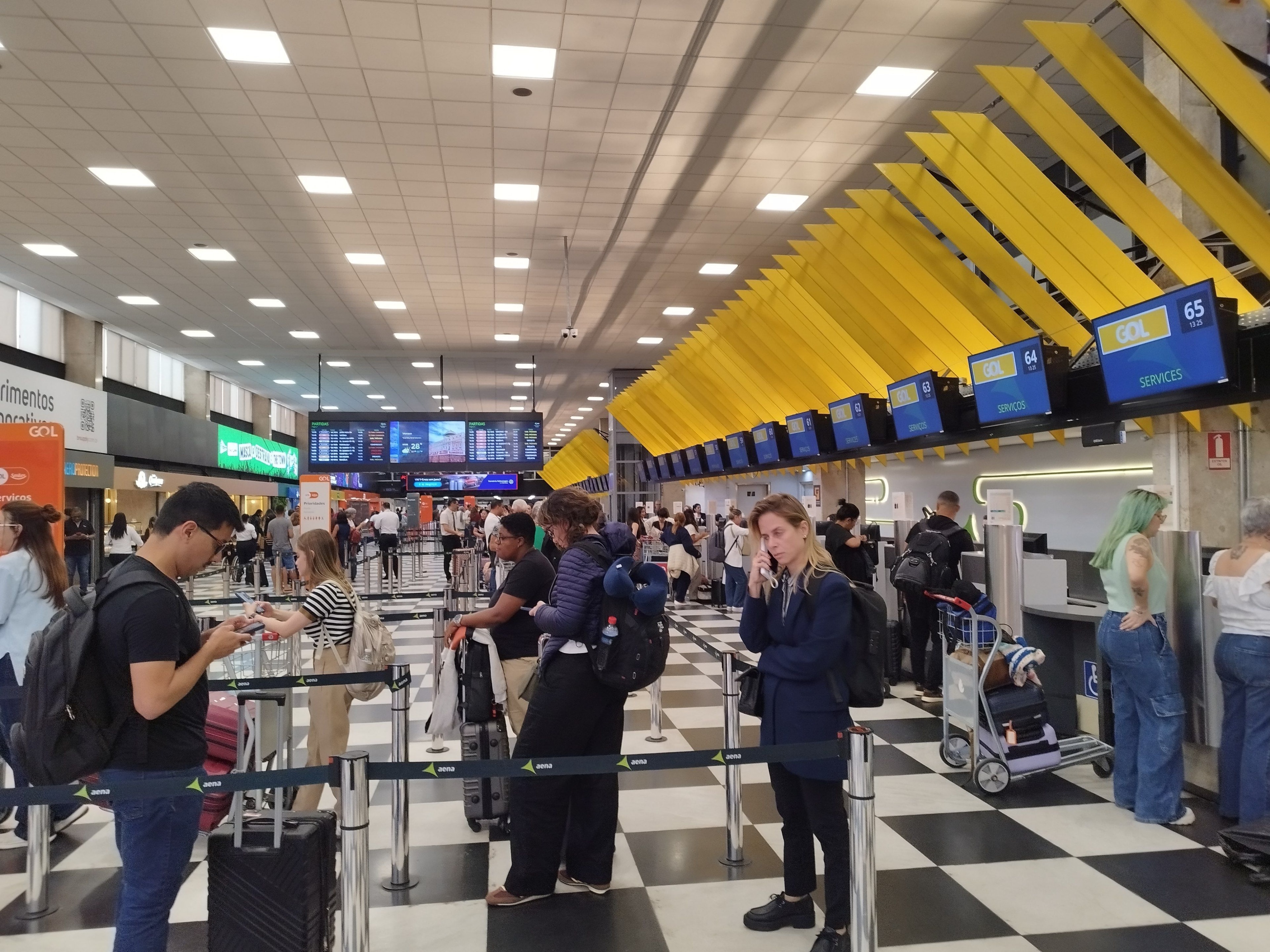 Chileno preso por racismo: indisciplina em aviões sobe quase 20% no Brasil