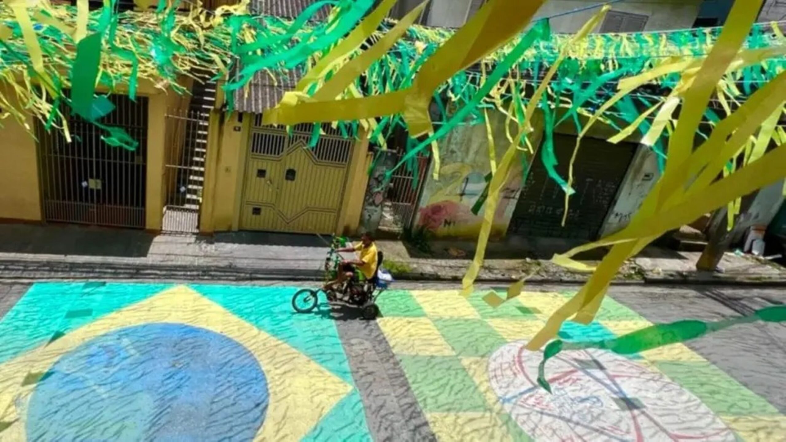 Copa do Mundo: pintura de rua vira caso de Justiça e gera multas