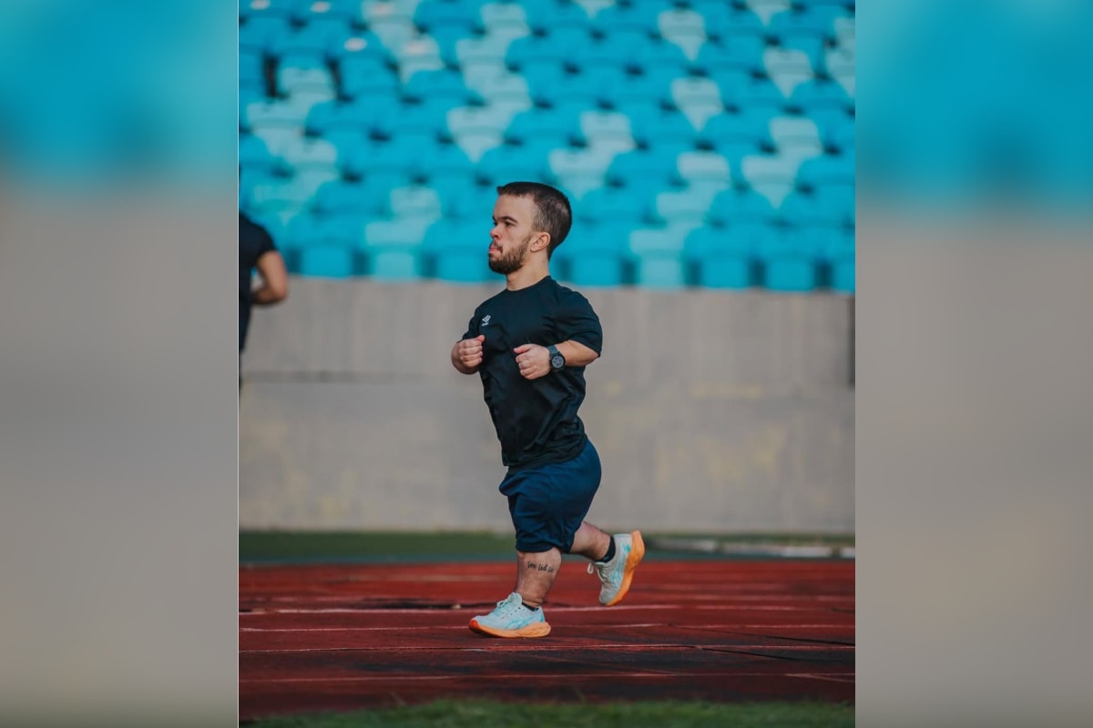 Após polêmica, candidato com nanismo posta treino do TAF para delegado. Veja vídeo