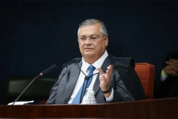 Dino manda Congresso e União criarem "identificador" para rastrear emendas