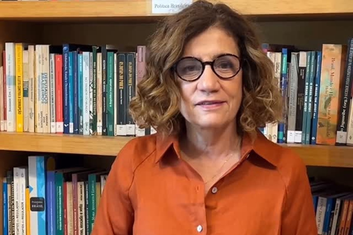 Miriam Leitão tem mal-estar ao vivo na GloboNews e é amparada por colega