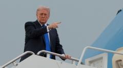 Trump cancela ida de enviados americanos ao Paquistão para negociaçōes com Irã