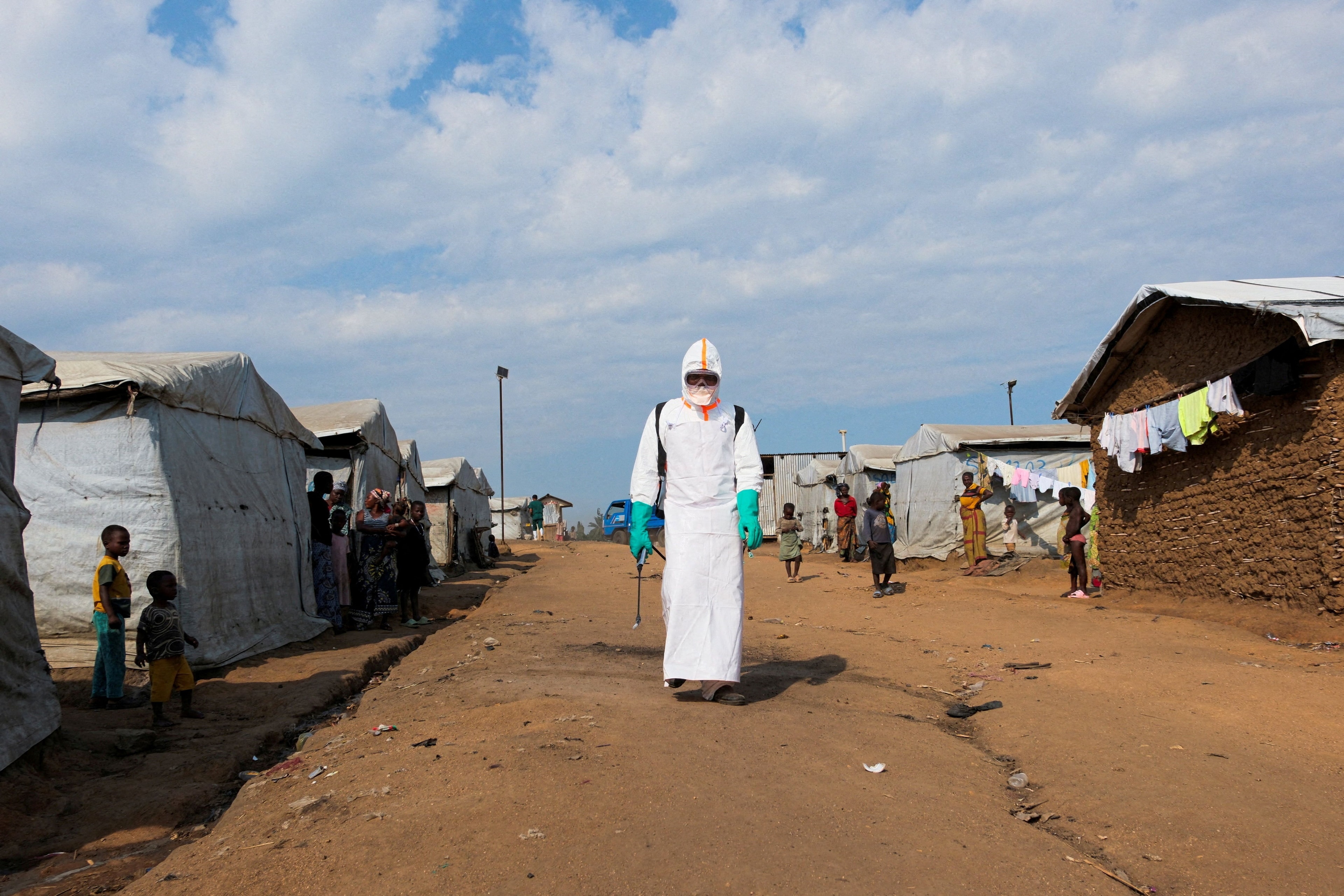 Paciente com ebola na Nigéria não viajou ao Congo, diz governo