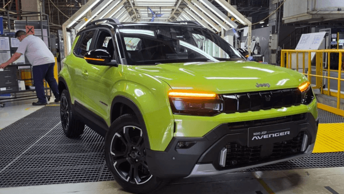 O que esperar do Jeep Avenger brasileiro com ChatGPT e motor híbrido?