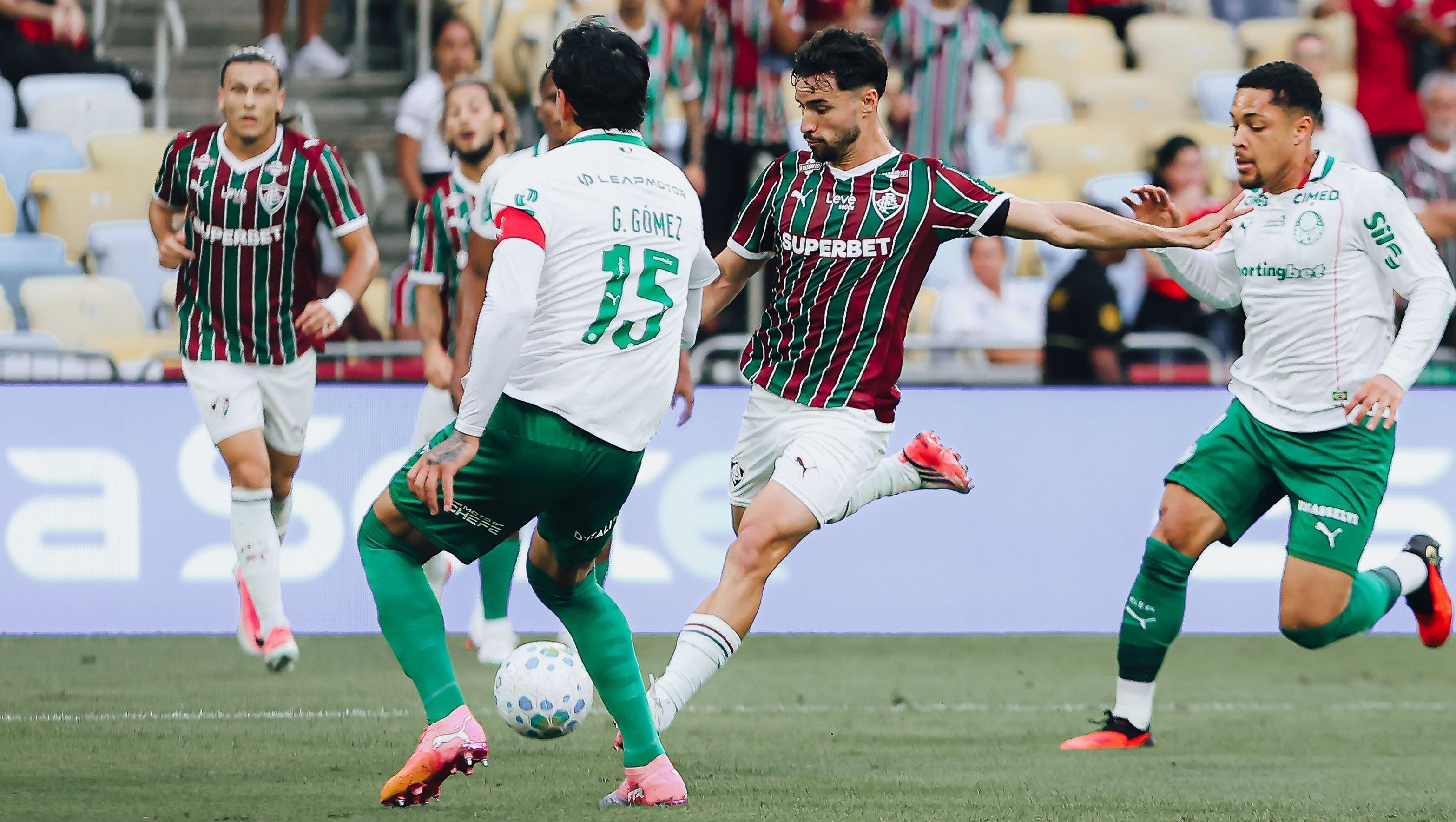 Com mais dois desfalques, Flamengo viaja para enfrentar o Mirassol