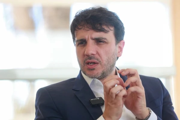 Renan Santos fez intensivão sobre Bukele antes de sabatina do JN