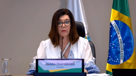 CEO da Petrobras: isenção de PIS/Cofins é suficiente para evitar ajuste na gasolina