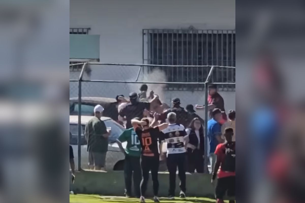 Briga e invasão de vestiário marcam final de campeonato de várzea. Veja vídeo