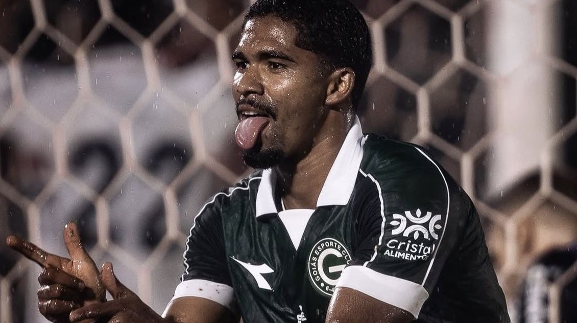 Flamengo domina, vence Red Bull Bragantino em casa e dispara como líder
