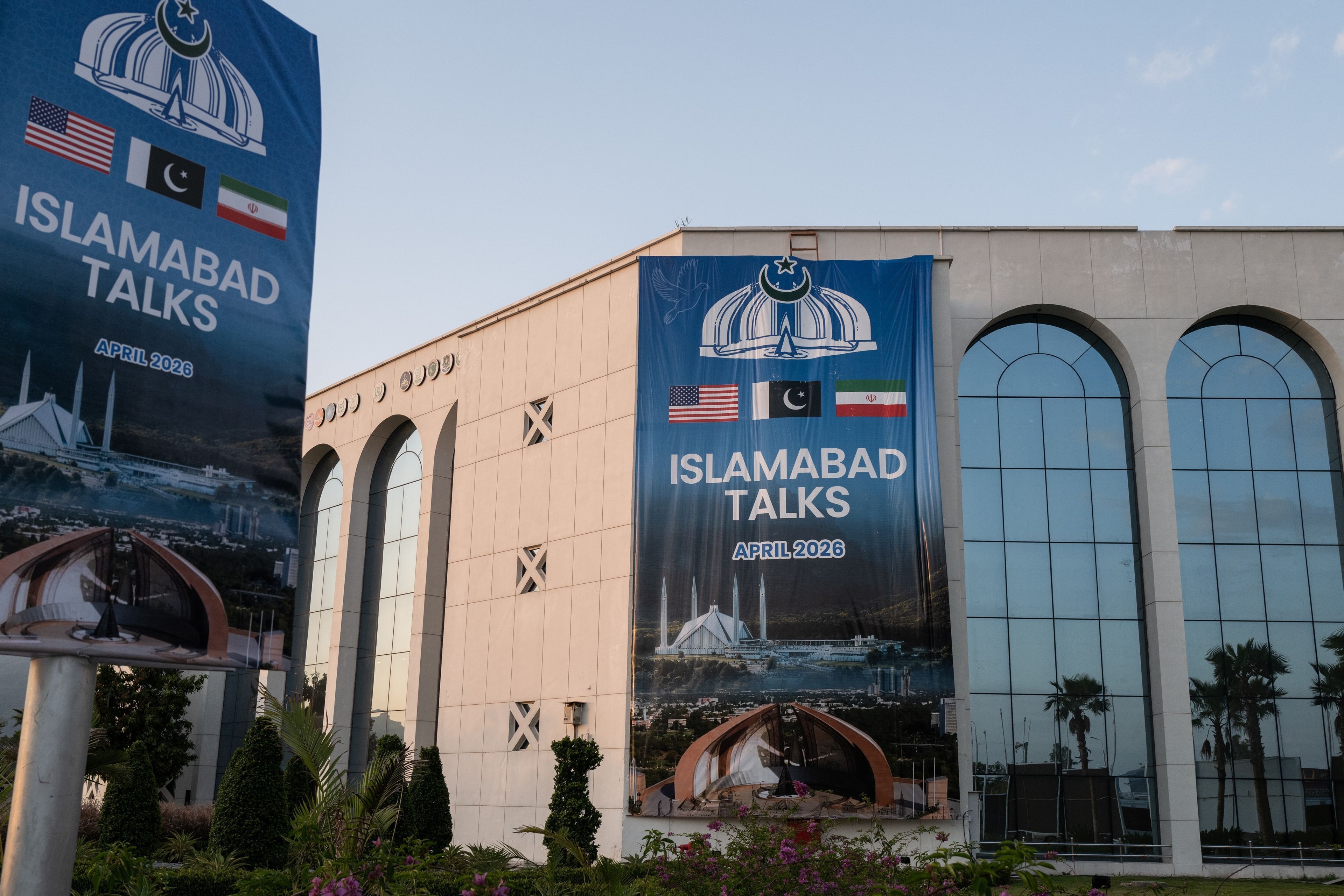 Negociações entre EUA e Irã terminam sem acordo; equipes deixam o Paquistão