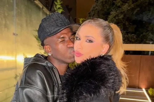 Virginia e Vini Jr. agitam web com foto em sauna de luxo em Madri