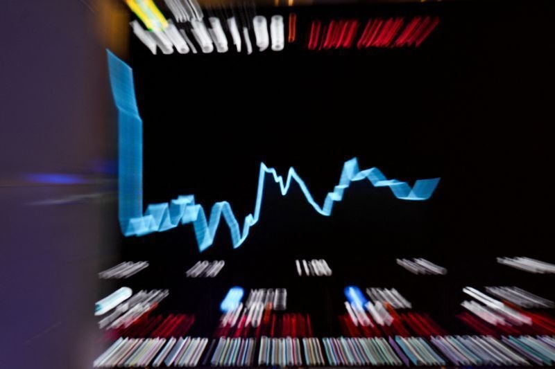 Dólar tem forte queda após dados de inflação nos EUA