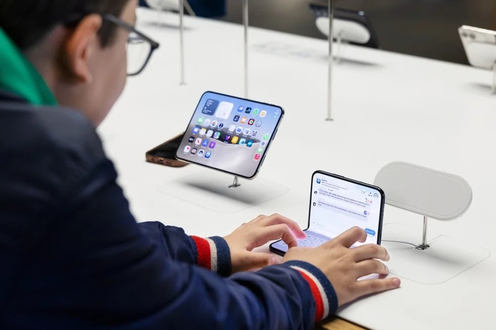 Quer ver o iPhone Duo de perto? Apple já tem unidades nas lojas físicas no Brasil