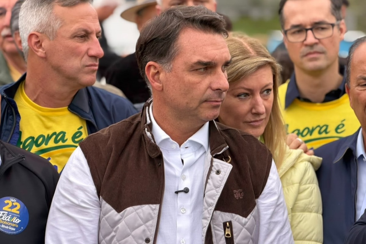 Entenda relação com bets que faz Flávio Bolsonaro ser investigado pela PF