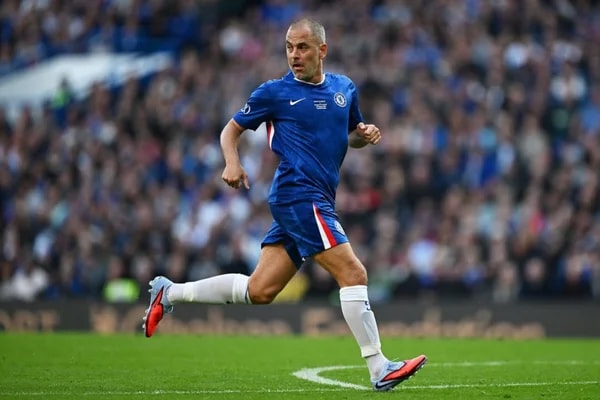 Joe Cole provoca Messi e crava vitória da Inglaterra sobre a Argentina