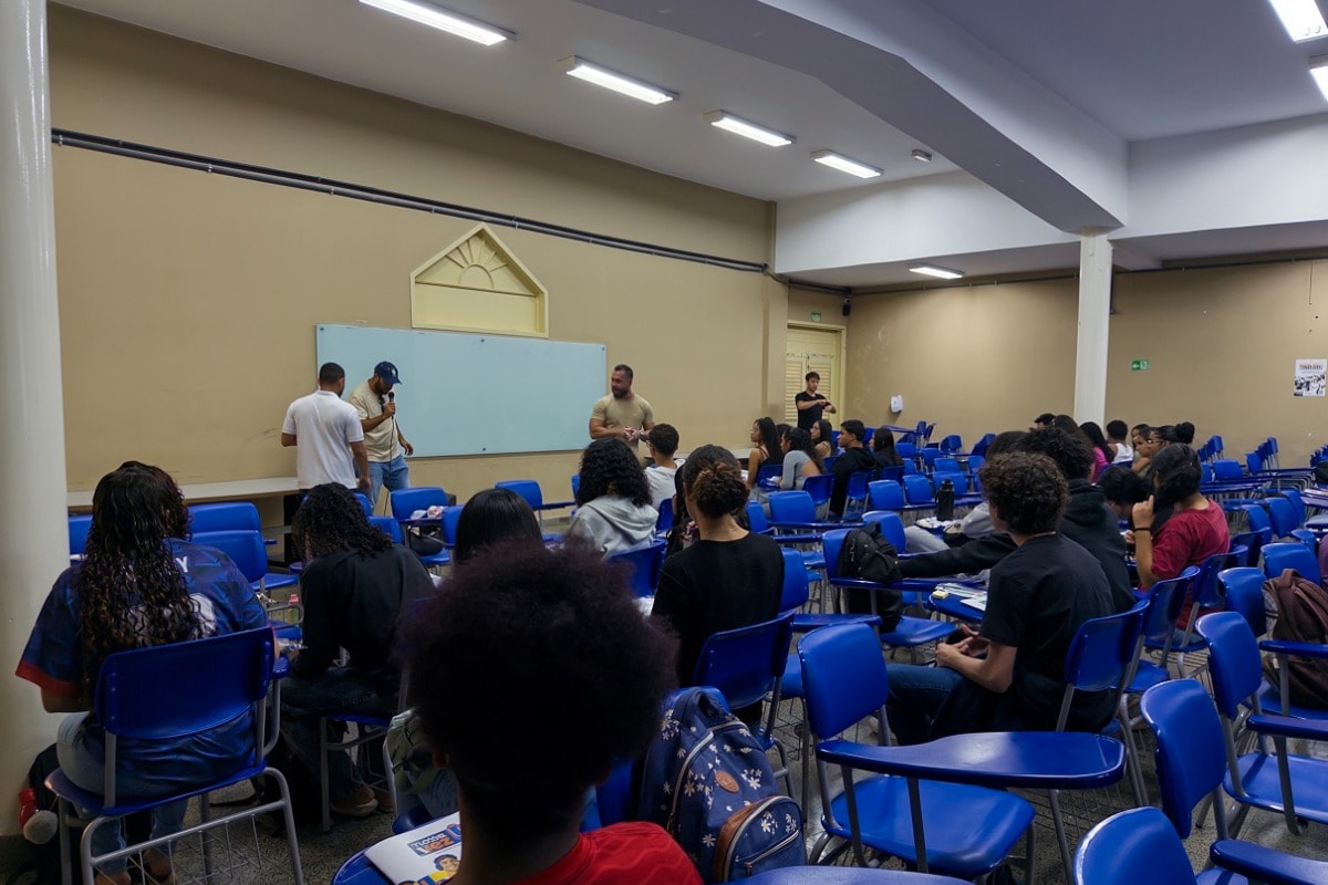 Escola pública do DF promove último aulão de preparação para o Enem