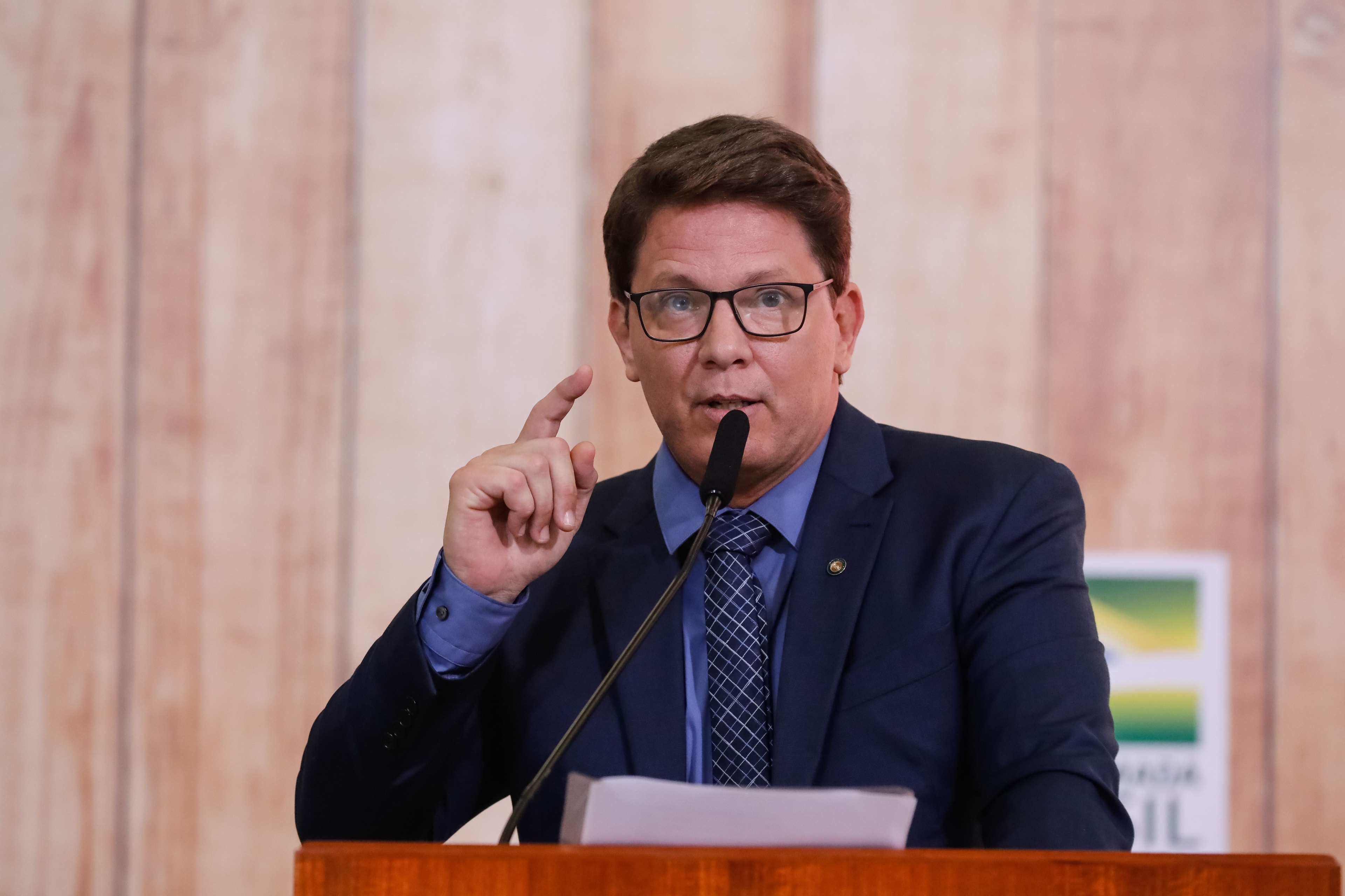 Valdemar diz que nunca tratou de dinheiro para filme com Flávio Bolsonaro