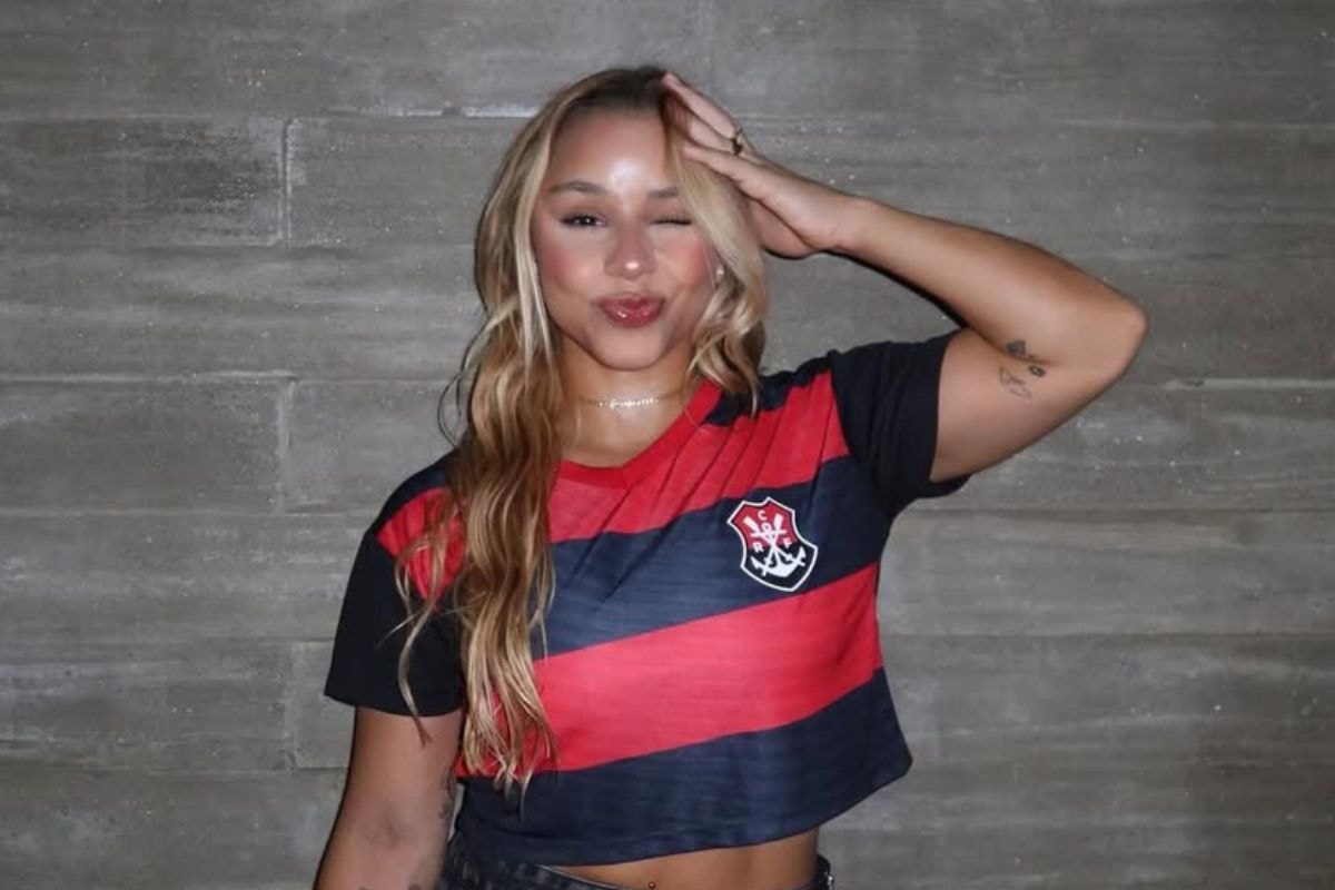 Fotos: em meio a rumores de romance, Flavia Saraiva se declara para goleiro
