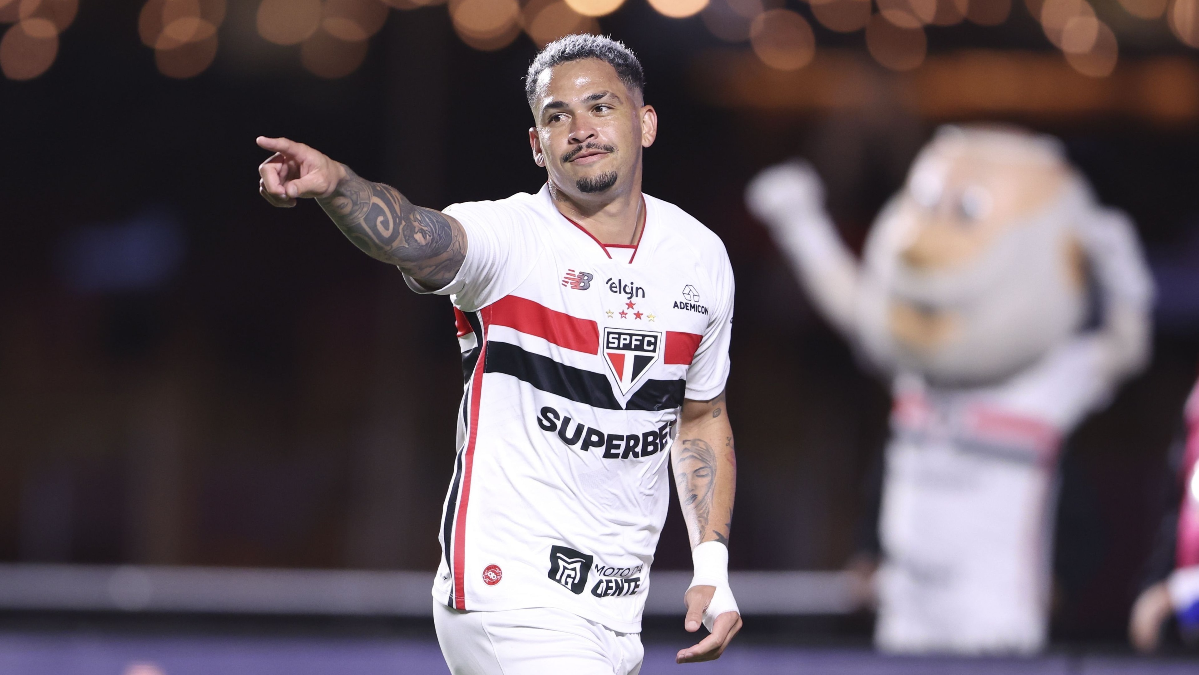 São Paulo: torcedores protestam contra Roger após vitória sobre Juventude