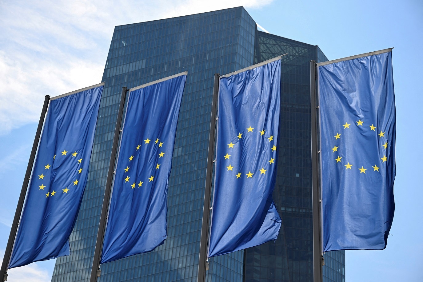BCE, inflação nos EUA, serviços no Brasil, AtlasIntel e mais destaques desta quinta