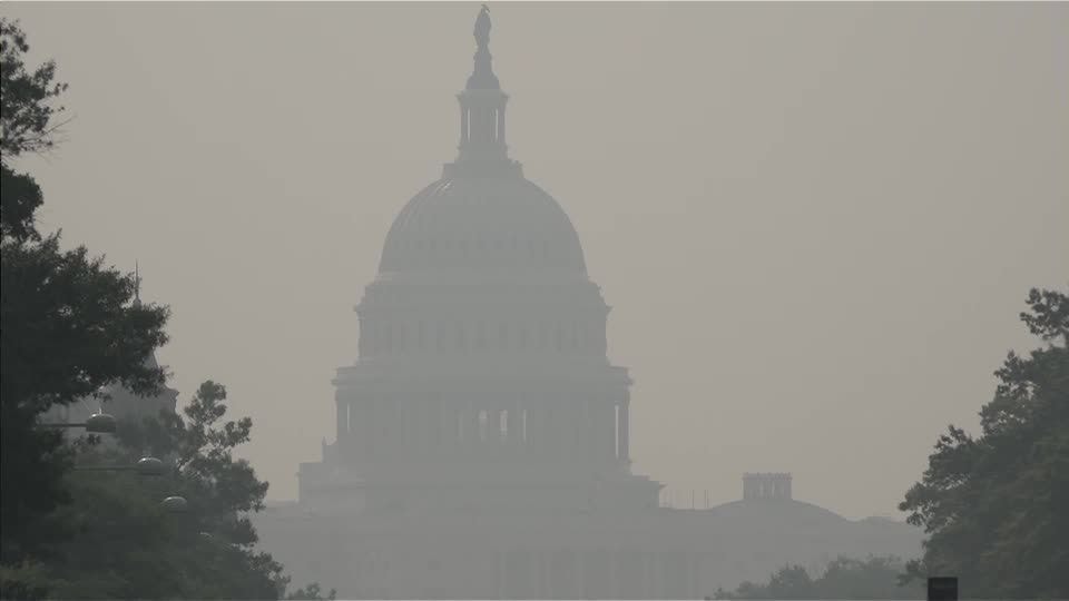Autoridade do Canadá rebate críticas de Trump sobre incêndio florestal