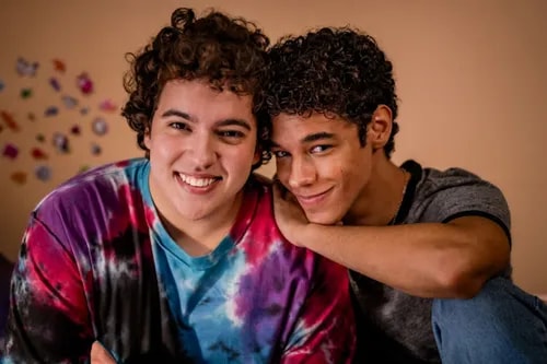 'Quinze Dias': estreia romance gay adaptado de livro brasileiro